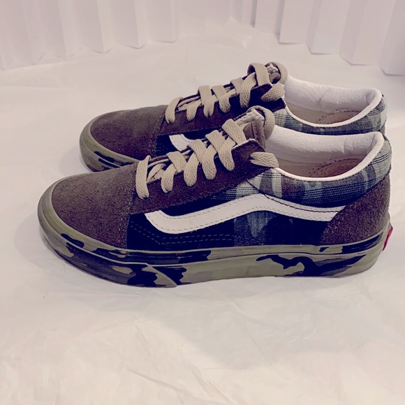 😀VANS - CAMO and Olive Suede size 3 - Picture 1 of 10
